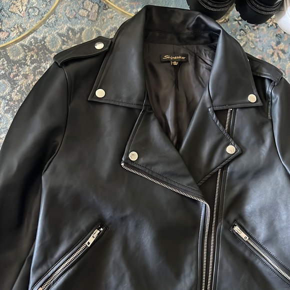 Leather jacket - Picture 2 of 3